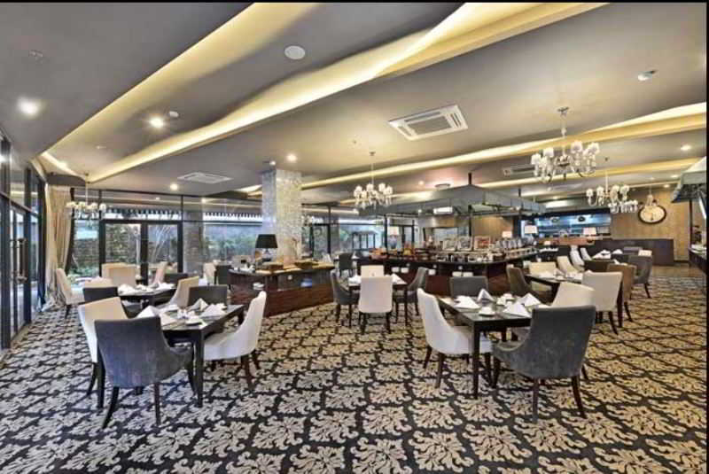 Amaroossa Grande Hotel Bekasi Kültér fotó