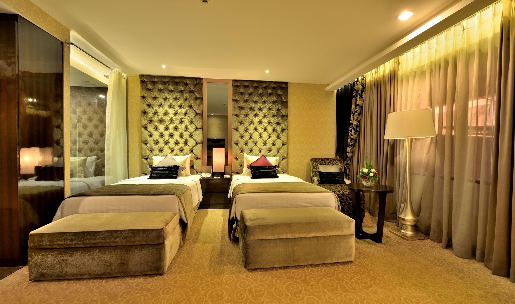 Amaroossa Grande Hotel Bekasi Kültér fotó