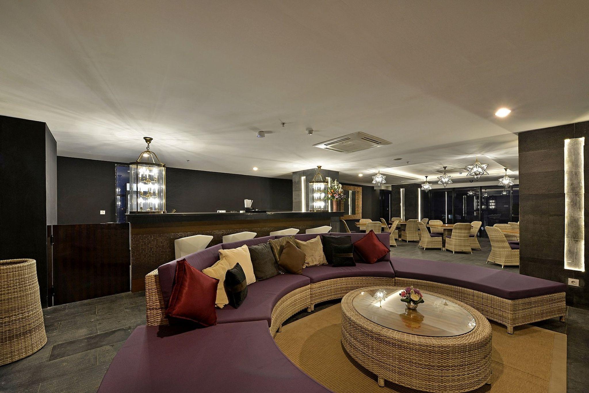 Amaroossa Grande Hotel Bekasi Kültér fotó