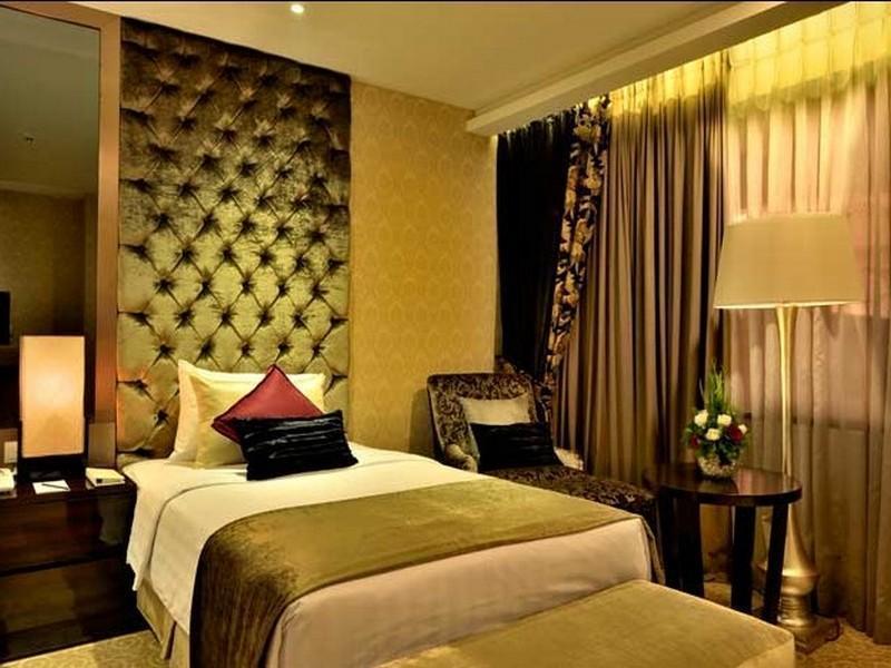 Amaroossa Grande Hotel Bekasi Kültér fotó